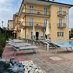 Beatrix Aparthotel Bardolino