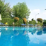 Aparthotel Beatrix 3*