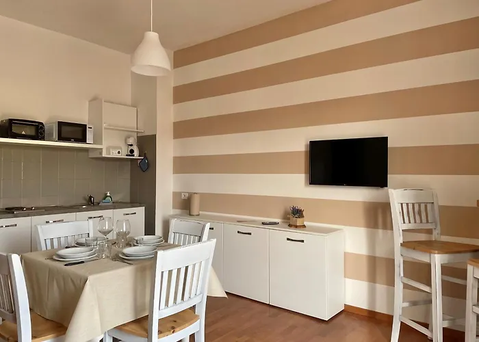 מלון דירות Beatrix 3*