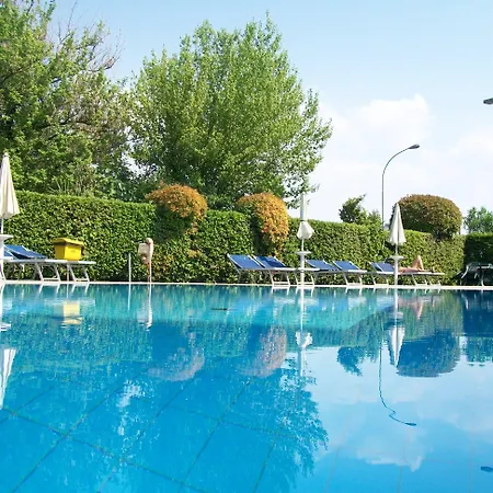 アパートホテル Beatrix 3*